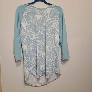 LULAROE 3/4 SLEEVE RANDY RAGLAN TOP 2XL